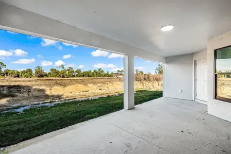 2618 Queen Drive Lehigh Acres FL 33971