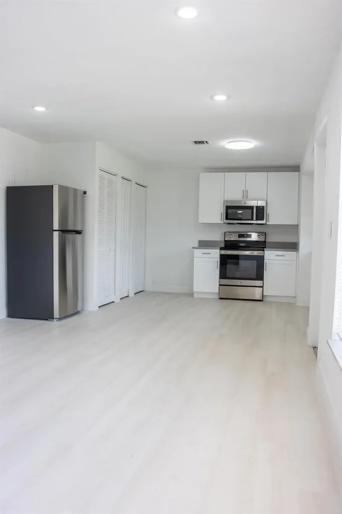 320 NW 4th Avenue Deerfield Beach FL 33441