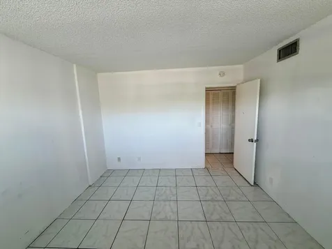 Hallandale Beach FL 33009