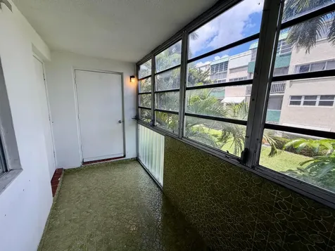 Hallandale Beach FL 33009