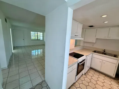 Hallandale Beach FL 33009