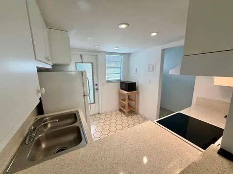 Hallandale Beach FL 33009