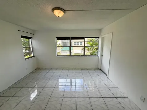 Hallandale Beach FL 33009