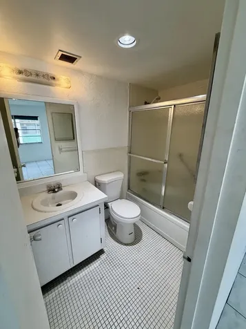 Hallandale Beach FL 33009