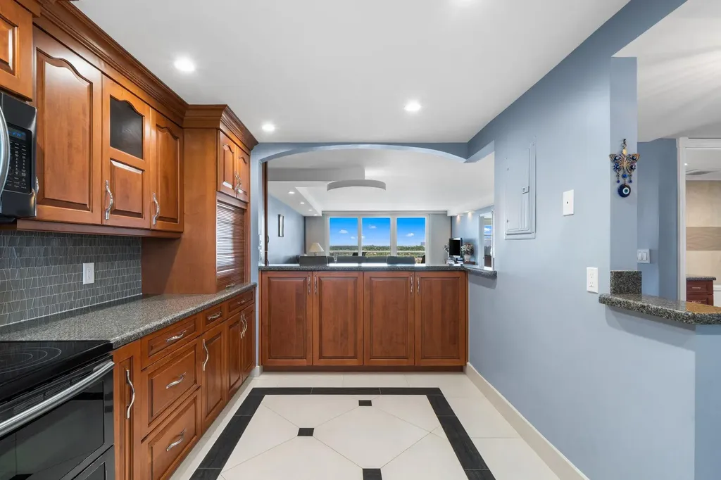 511 Bayshore Drive Fort Lauderdale FL 33304