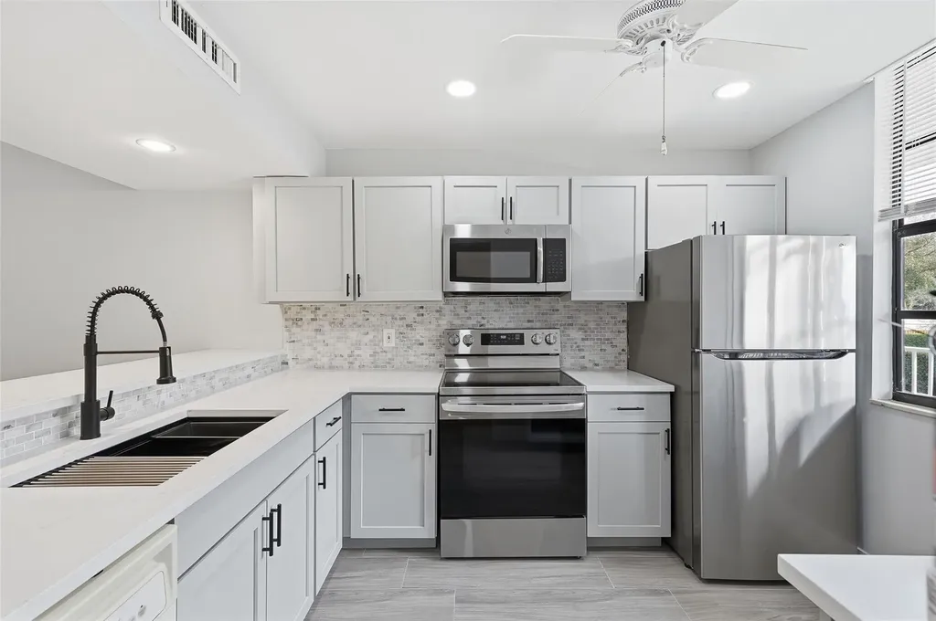 1717 Whitehall Drive Davie FL 33324