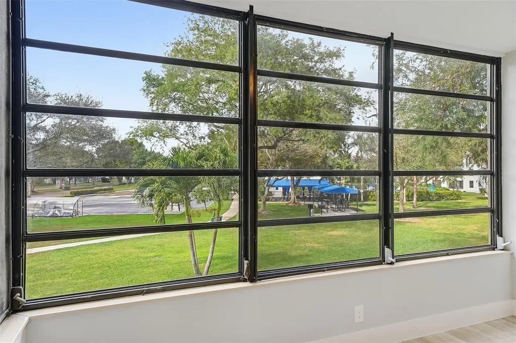 1717 Whitehall Drive Davie FL 33324