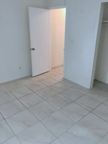 5039 NW 42 Street Lauderdale Lakes FL 33319