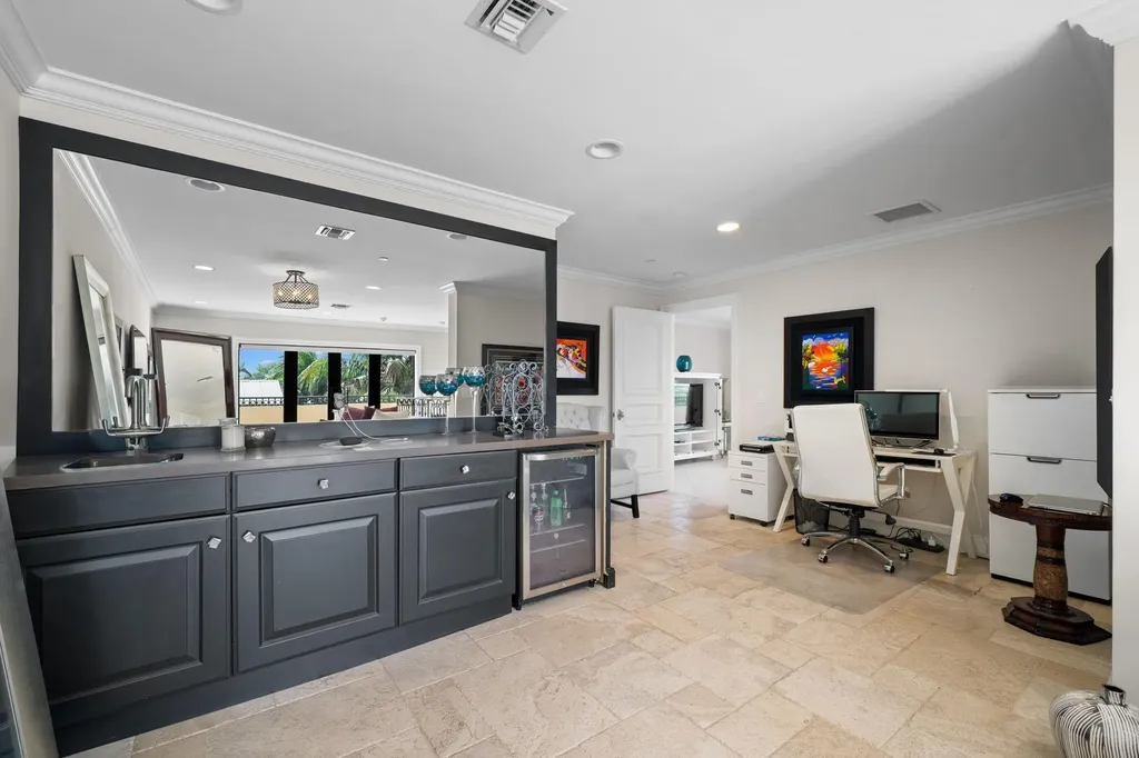 645 NE 17th Way Fort Lauderdale FL 33304