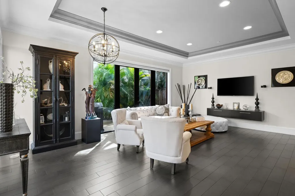 645 NE 17th Way Fort Lauderdale FL 33304
