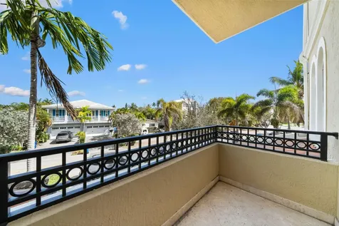 645 NE 17th Way Fort Lauderdale FL 33304