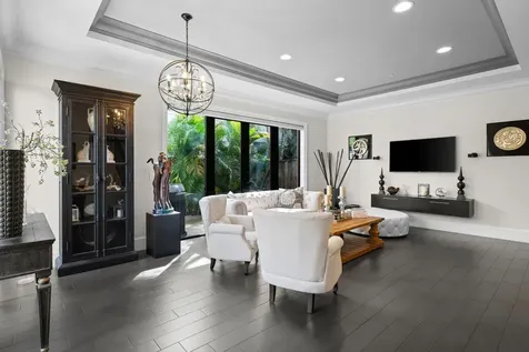 645 NE 17th Way Fort Lauderdale FL 33304
