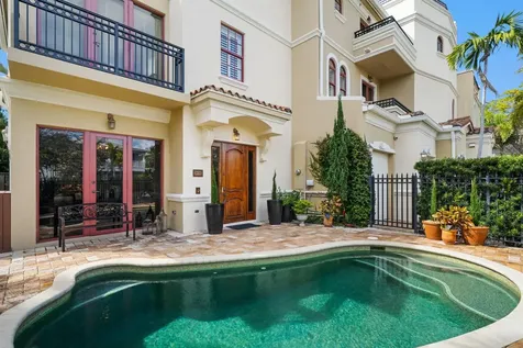 645 NE 17th Way Fort Lauderdale FL 33304