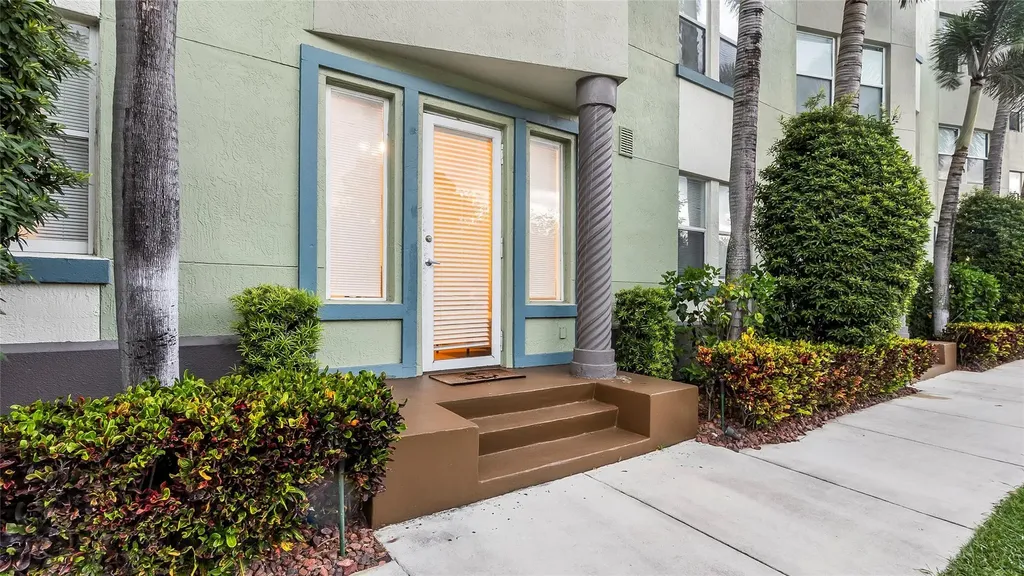 533 NE 3rd Avenue Fort Lauderdale FL 33301