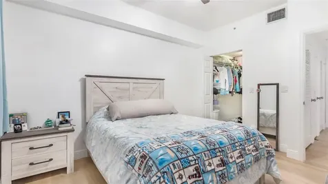 533 NE 3rd Avenue Fort Lauderdale FL 33301