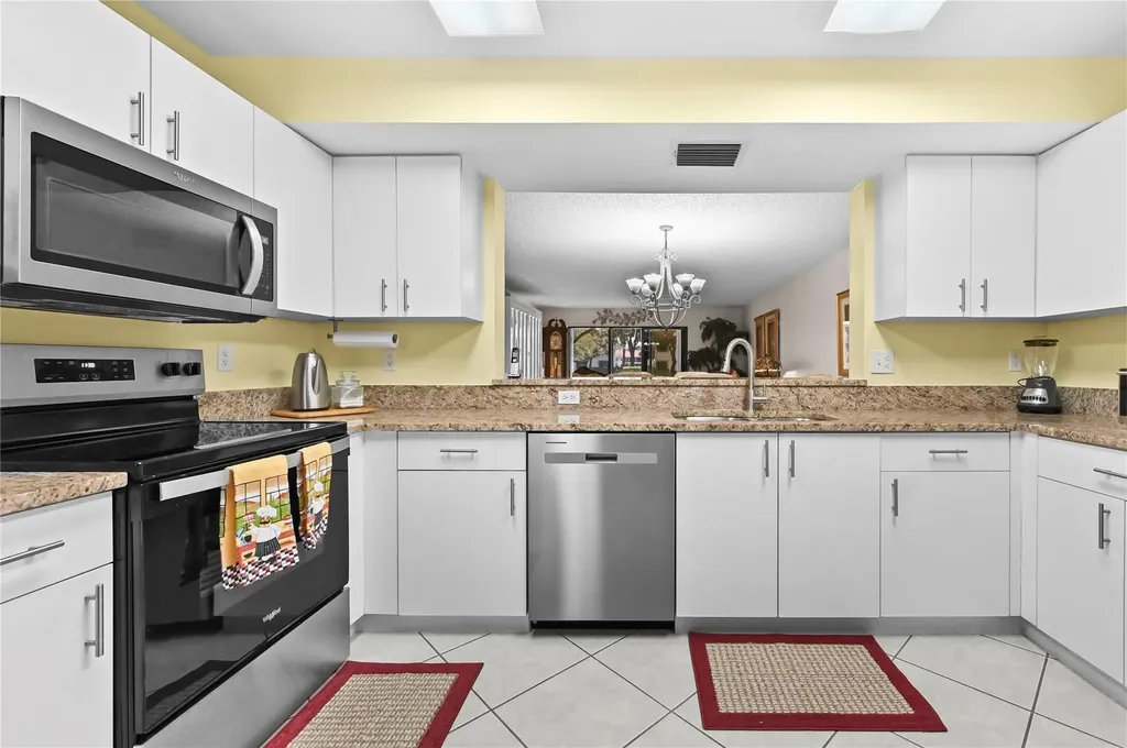 9716 Sills Drive Boynton Beach FL 33437
