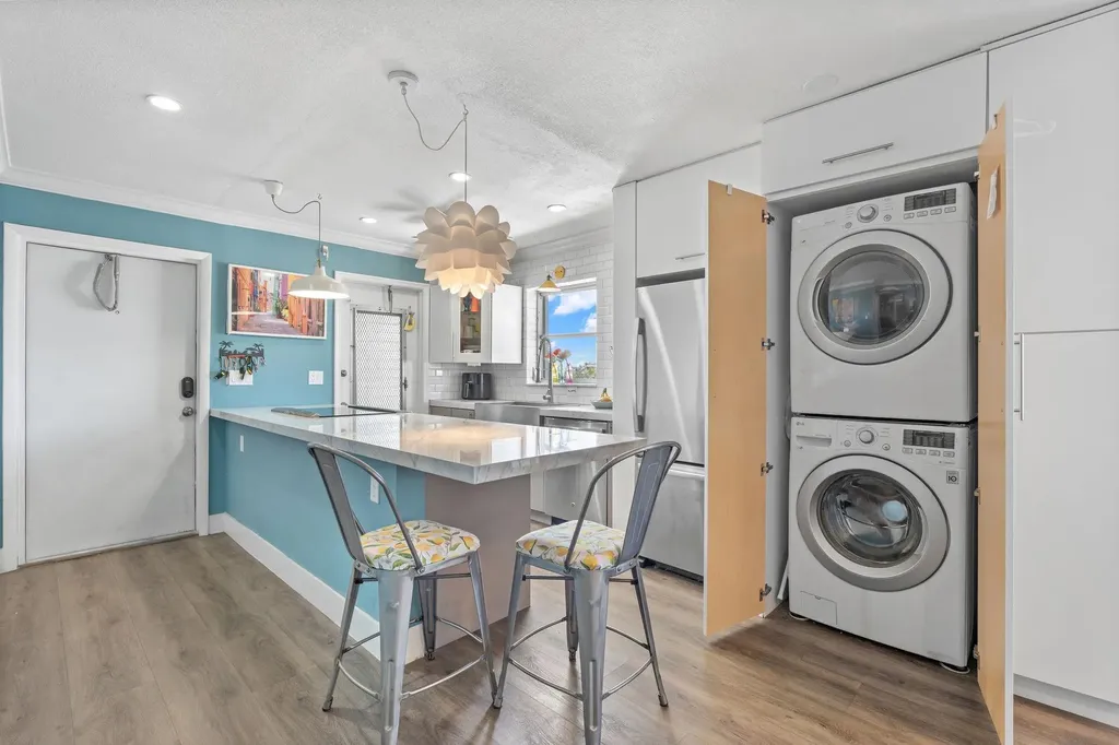 515 S Crescent Drive Hollywood FL 33021