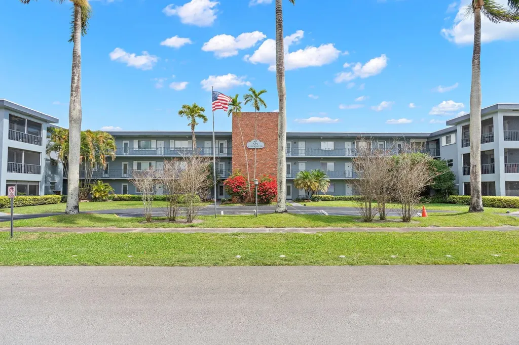 515 S Crescent Drive Hollywood FL 33021
