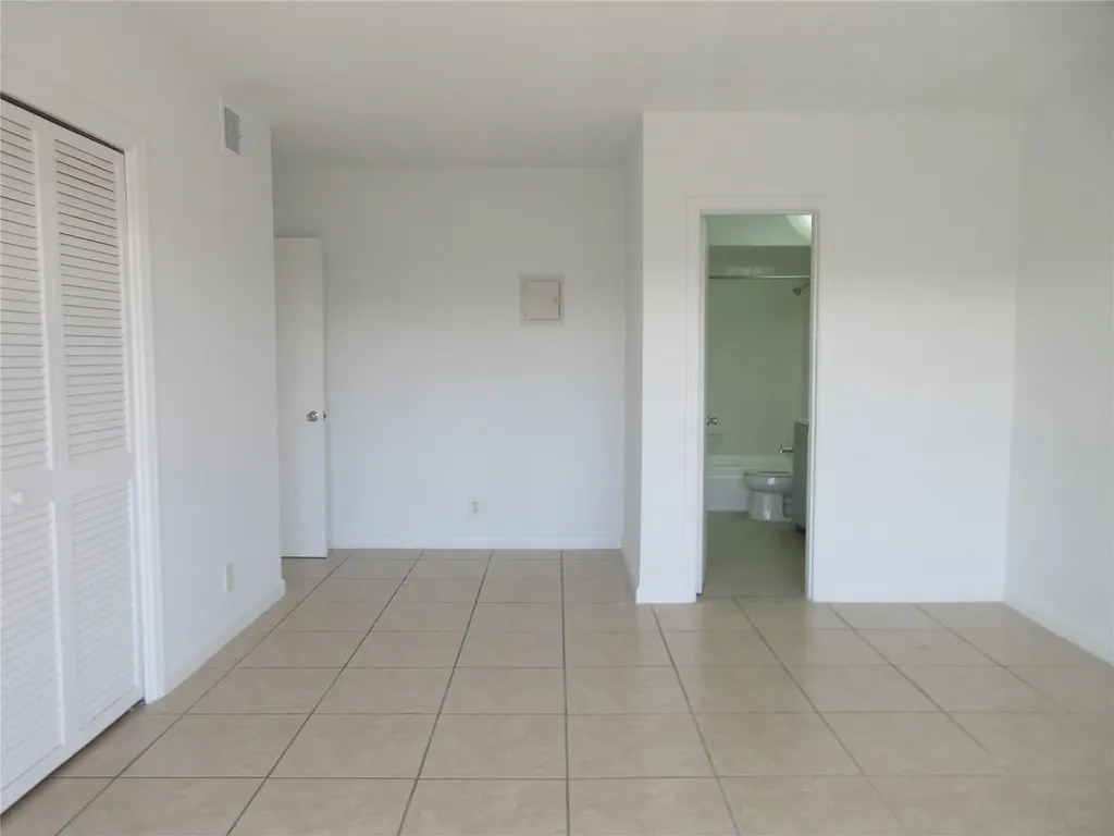 2420 SE 17th Street Fort Lauderdale FL 33316