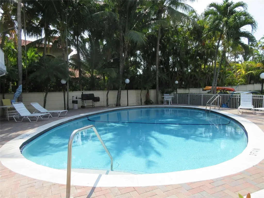 2420 SE 17th Street Fort Lauderdale FL 33316