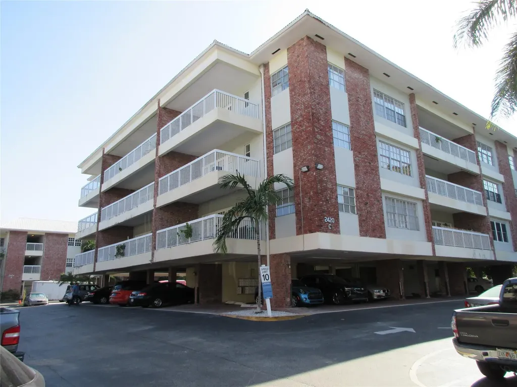 2420 SE 17th Street Fort Lauderdale FL 33316