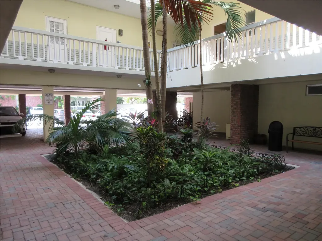 2420 SE 17th Street Fort Lauderdale FL 33316