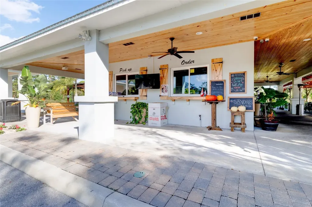 3700 SW 9th Street Vero Beach FL 32968