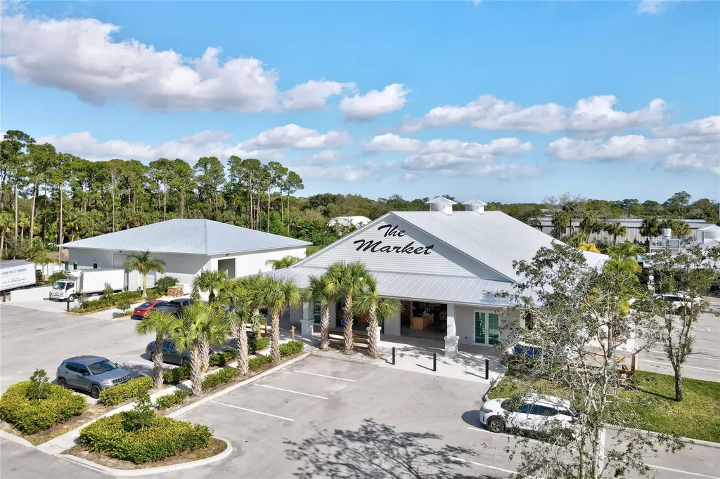 3700 SW 9th Street Vero Beach FL 32968