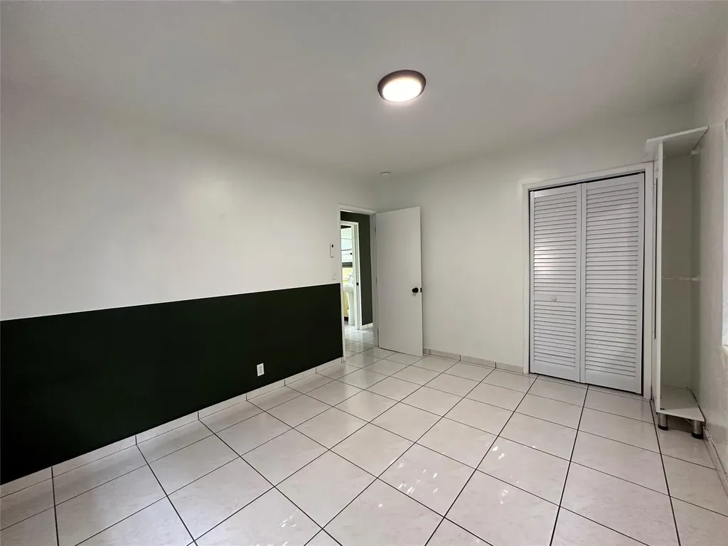 1101 NE 17 Way Fort Lauderdale FL 33304