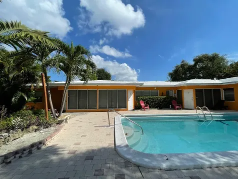 1101 NE 17 Way Fort Lauderdale FL 33304