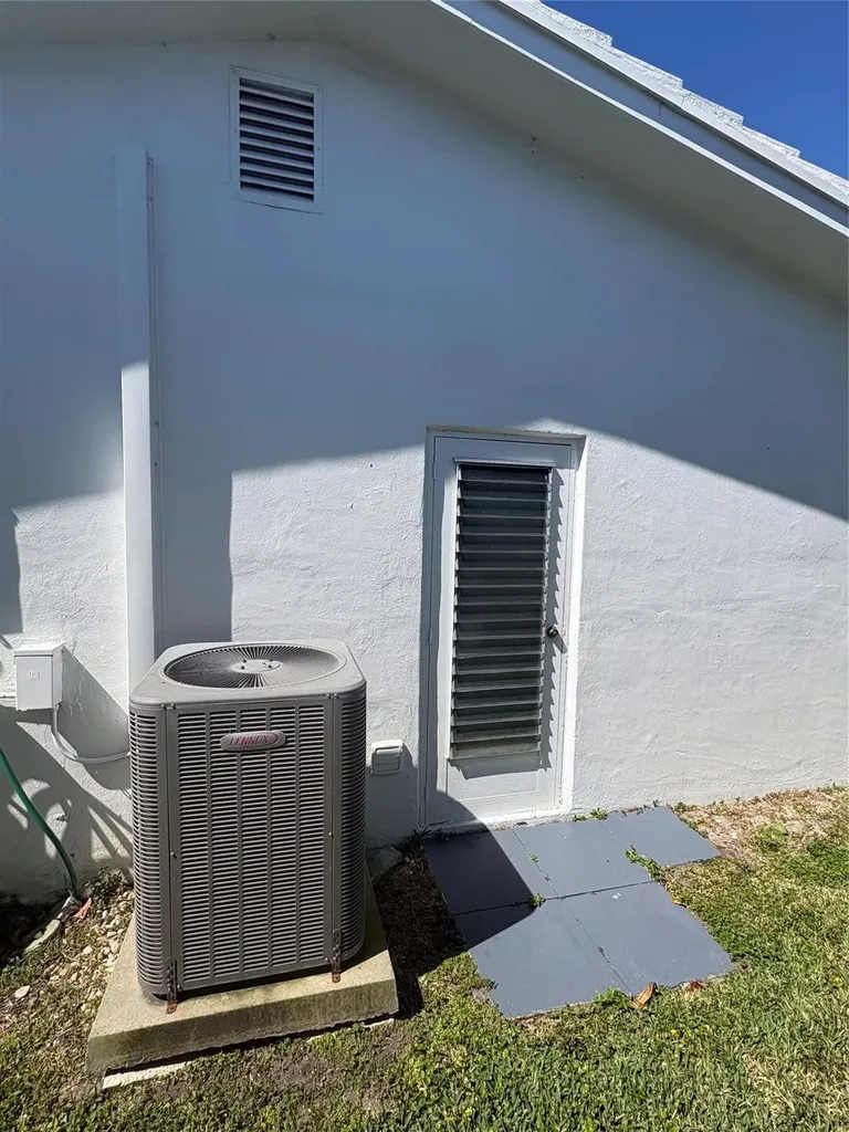 2392 SW 13th Terrace Boynton Beach FL 33426