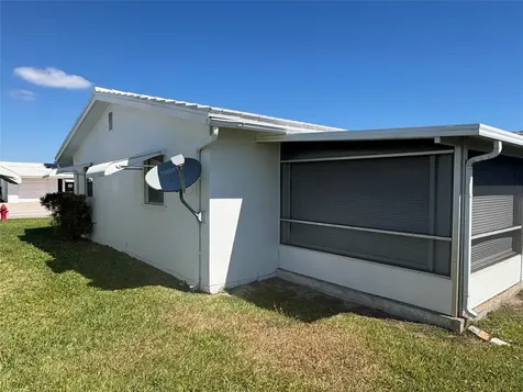 2392 SW 13th Terrace Boynton Beach FL 33426