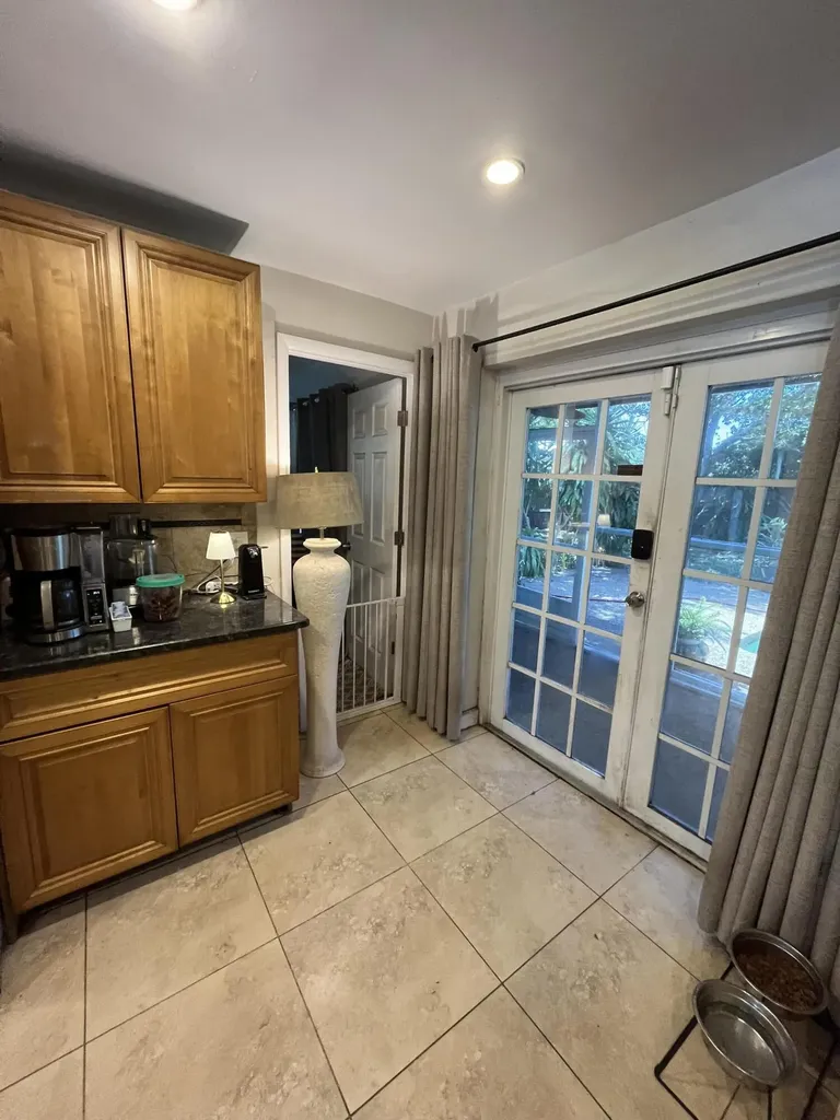 121 NW 18th Street Pompano Beach FL 33060