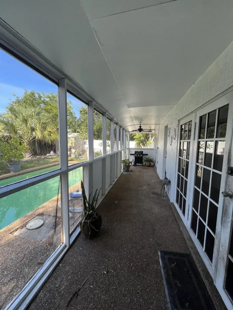 121 NW 18th Street Pompano Beach FL 33060