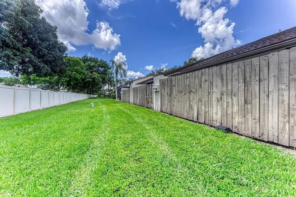 23284 SW 53rd Avenue Boca Raton FL 33433