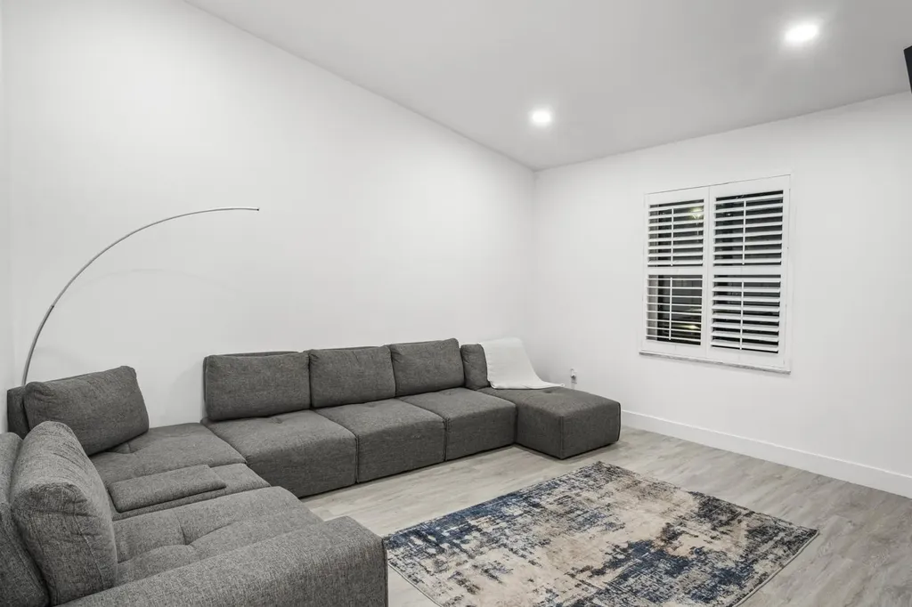 23284 SW 53rd Avenue Boca Raton FL 33433