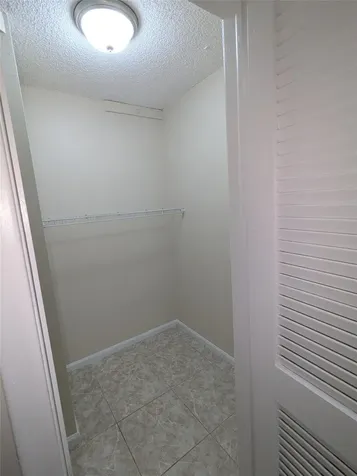 9800 Hollybrook Lake Drive Pembroke Pines FL 33025
