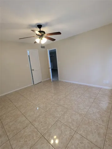 9800 Hollybrook Lake Drive Pembroke Pines FL 33025