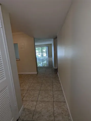 9800 Hollybrook Lake Drive Pembroke Pines FL 33025