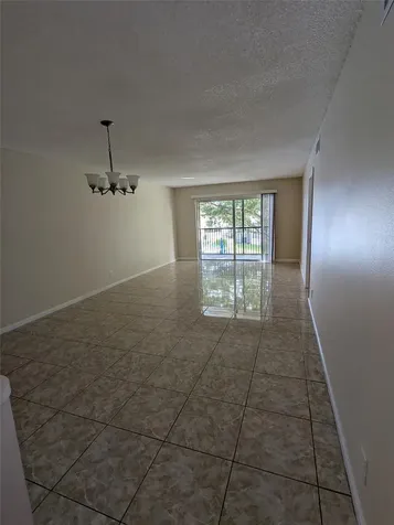 9800 Hollybrook Lake Drive Pembroke Pines FL 33025