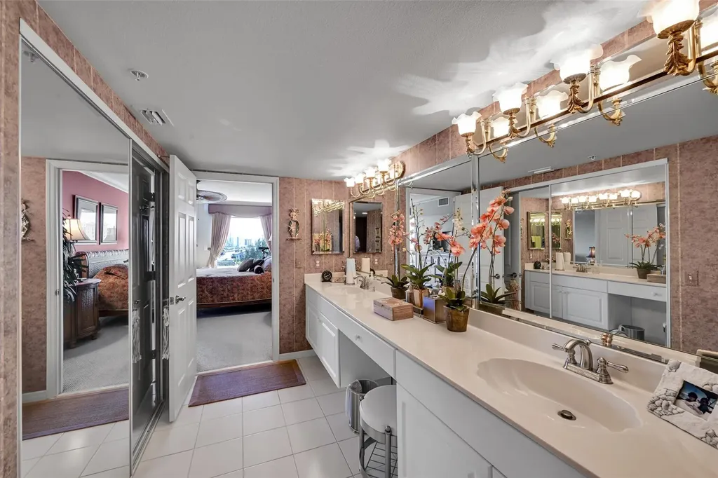 2880 NE 14th Street Causeway Pompano Beach FL 33062