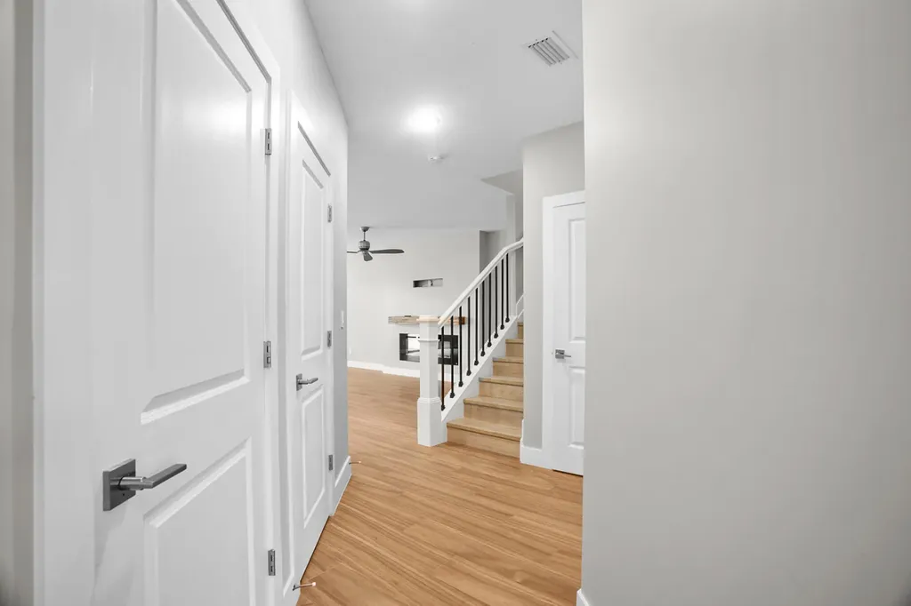 4507 E Aqua Bella Lane Fort Lauderdale FL 33312