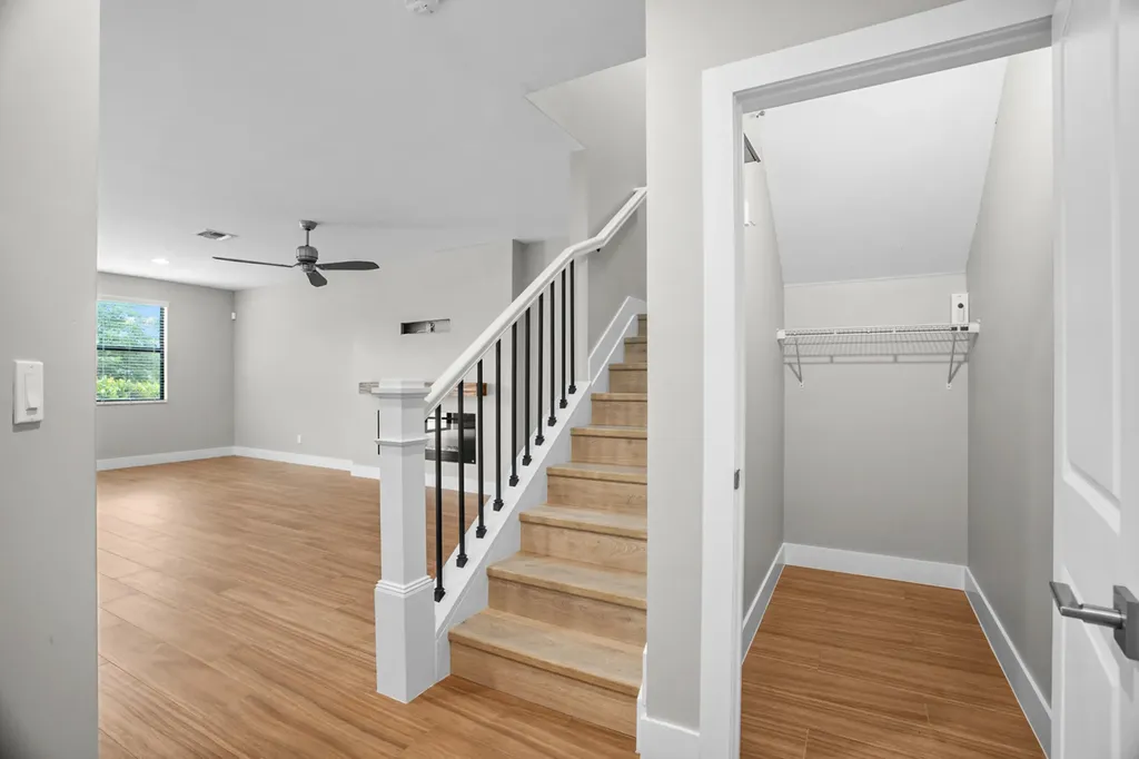 4507 E Aqua Bella Lane Fort Lauderdale FL 33312