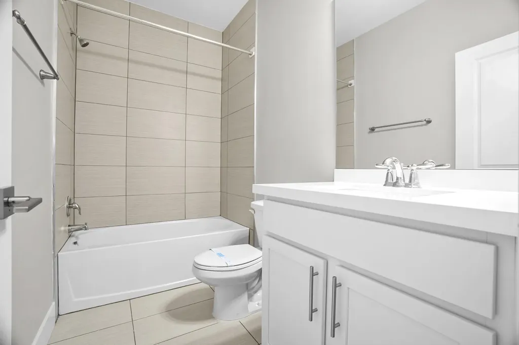 4507 E Aqua Bella Lane Fort Lauderdale FL 33312