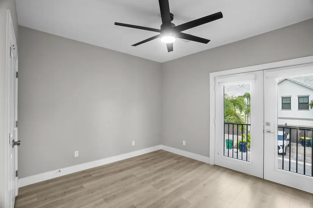 4507 E Aqua Bella Lane Fort Lauderdale FL 33312