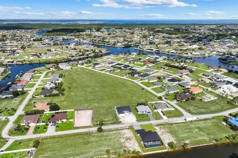 1925 NW 34th Place Cape Coral FL 33993