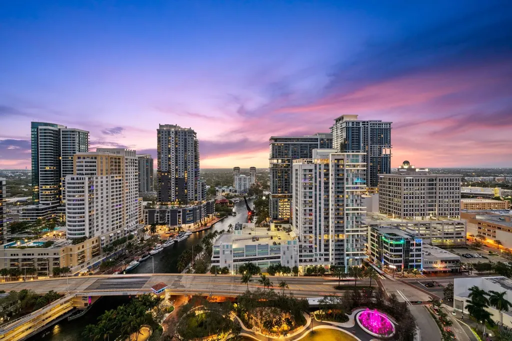 100 E Las Olas Boulevard Fort Lauderdale FL 33301