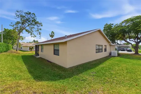 7520 NW 88th Terrace Tamarac FL 33321