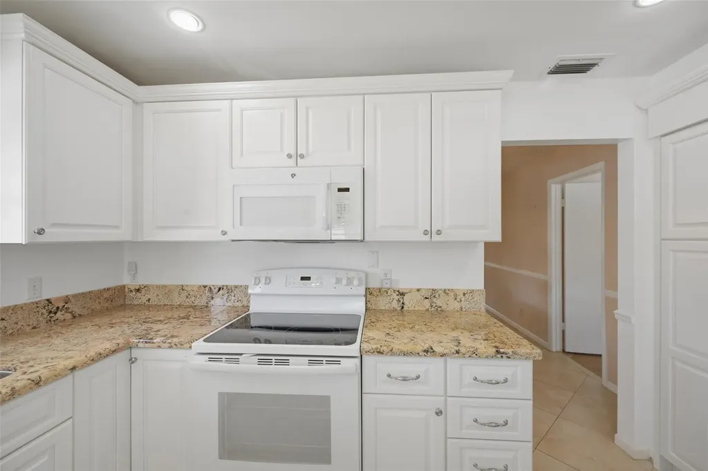 602 Hummingbird Lane Delray Beach FL 33445