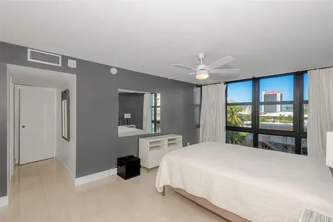 2017 S Ocean Drive Hallandale Beach FL 33009